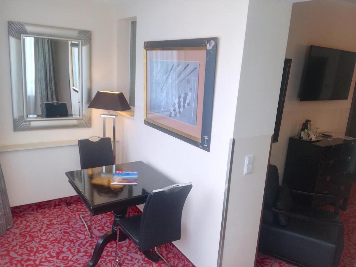 Top Hotel Kraemer Κόμπλεντς Εξωτερικό φωτογραφία