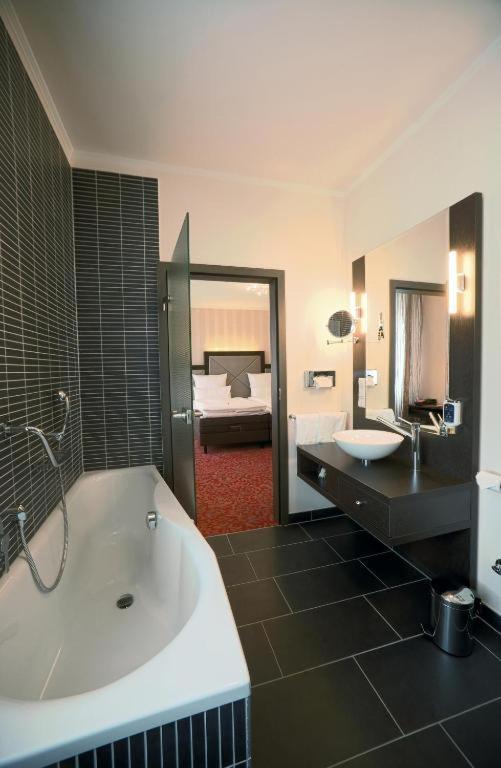Top Hotel Kraemer Κόμπλεντς Εξωτερικό φωτογραφία